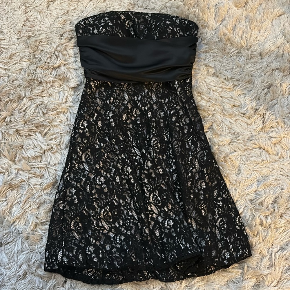 White House Black Market tea length cocktail dress, EUC!